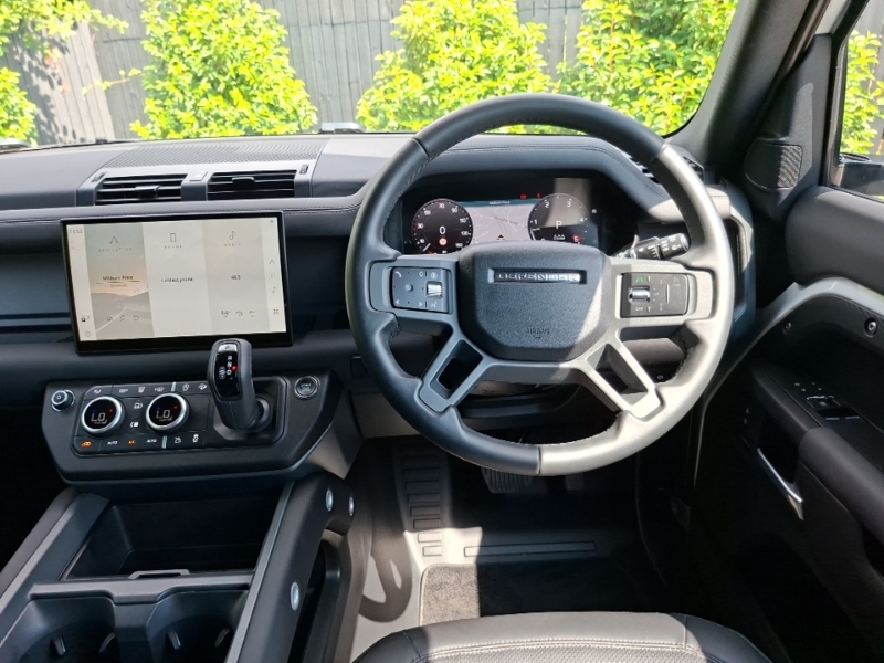 Land Rover Defender 90 2.0 P300 Se 90 Estate White #8