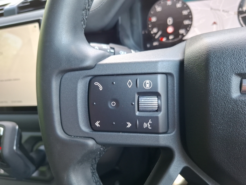Land Rover Defender 90 2.0 P300 Se 90 Estate White #12