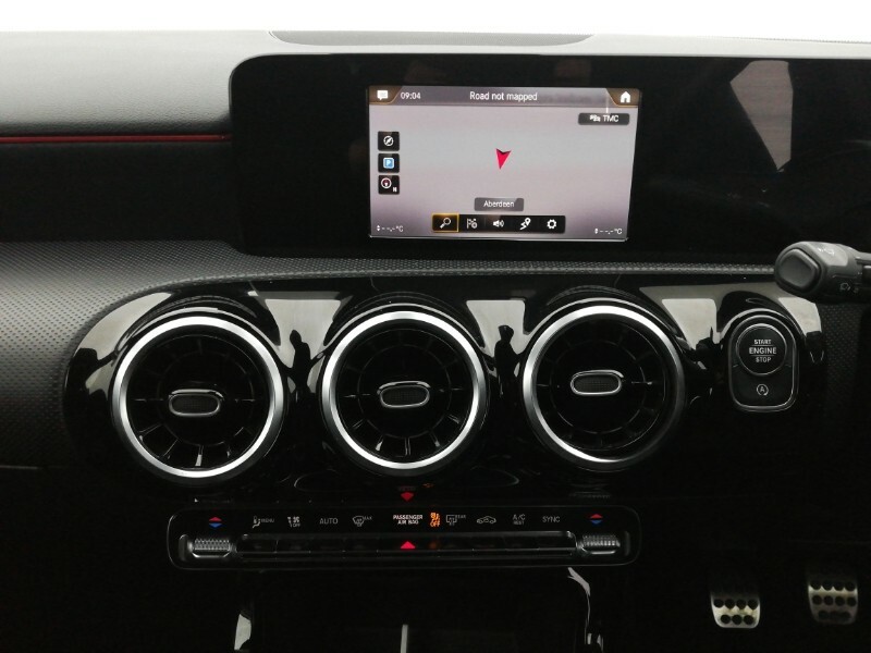 Mercedes-Benz A Class 1.3 A200 Amg Line Saloon Euro 6 White #10