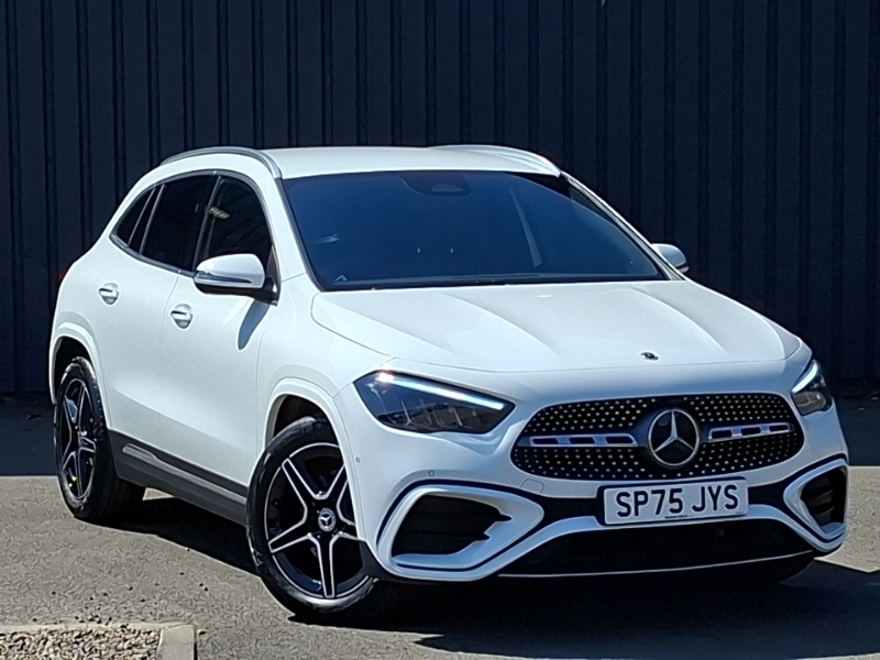 Mercedes-Benz GLA Class Gla 200D Amg Line Executive White