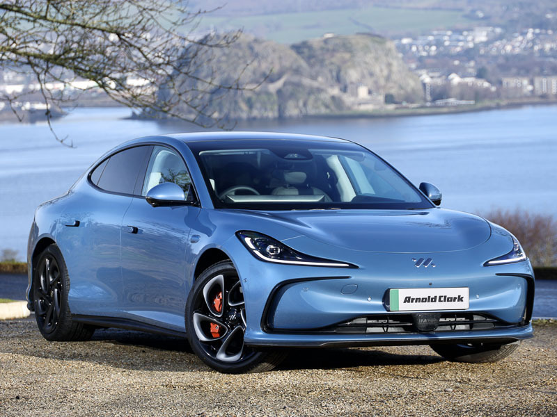 MG IM5 553Kw Performance 100Kwh Blue
