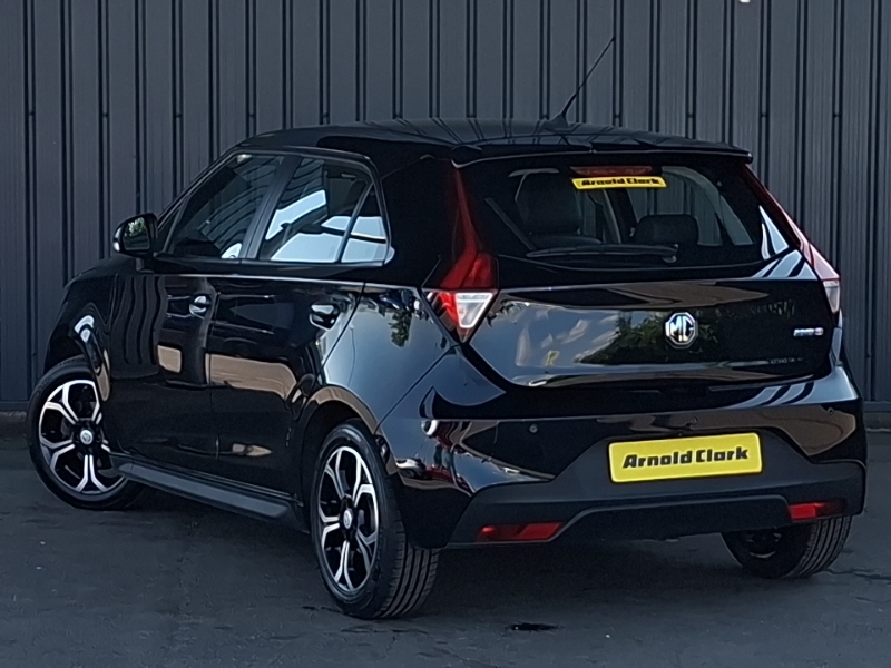 MG MG3 1.5 Vti-tech Exclusive Navigation Black #2