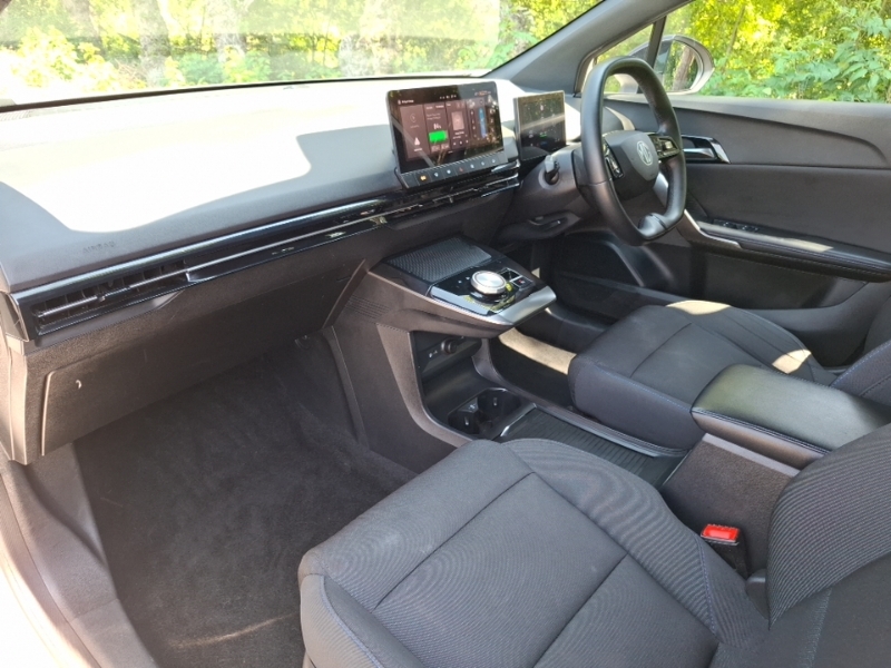 MG MG4 125Kw Se Ev 51Kwh SL23YLU White #5