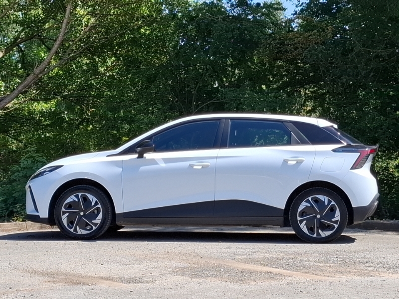 MG MG4 125Kw Se Ev 51Kwh SL23YLU White #4