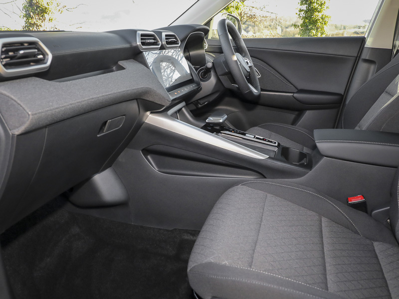 MG ZS 1.5 Hybrid Se Black #5