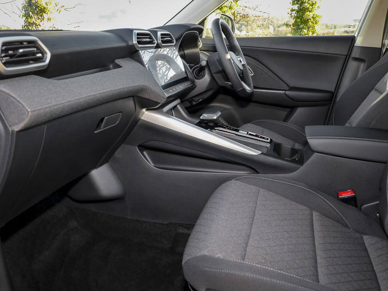 MG ZS 1.5 Hybrid Se  Red #5
