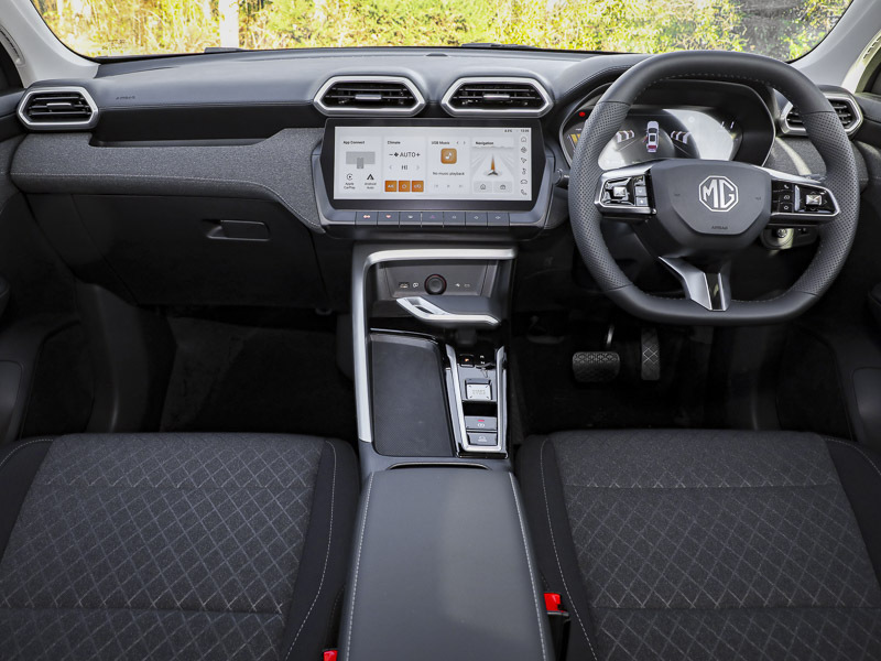 MG ZS 1.5 Hybrid Se  Red #3