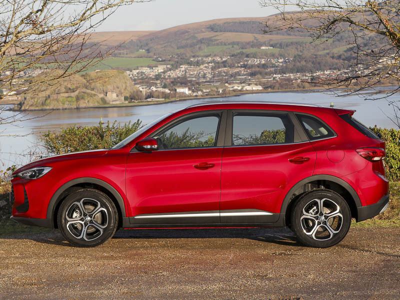 MG ZS 1.5 Hybrid Se  Red #4
