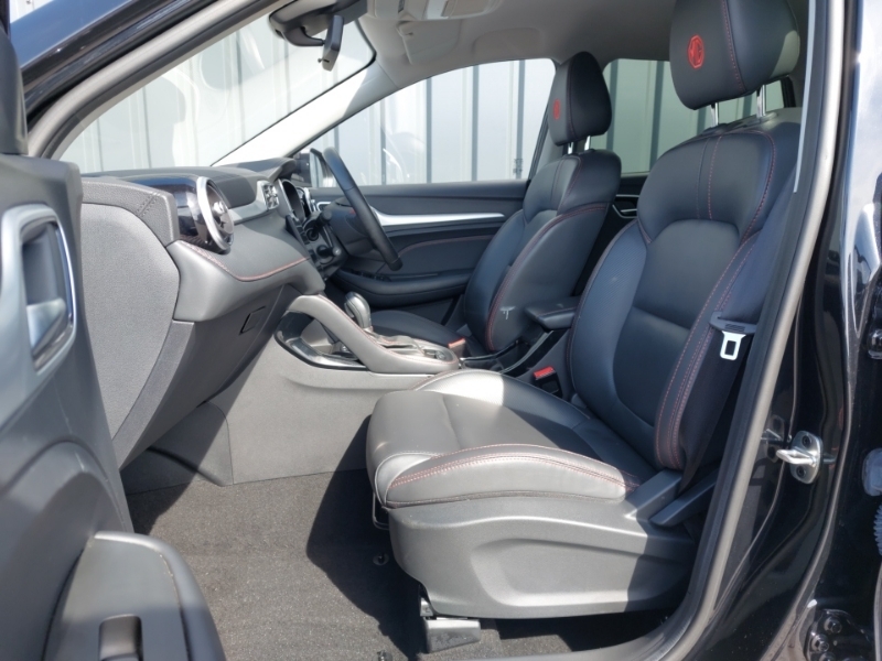 MG ZS 1.0T Gdi Exclusive Dct Black #5