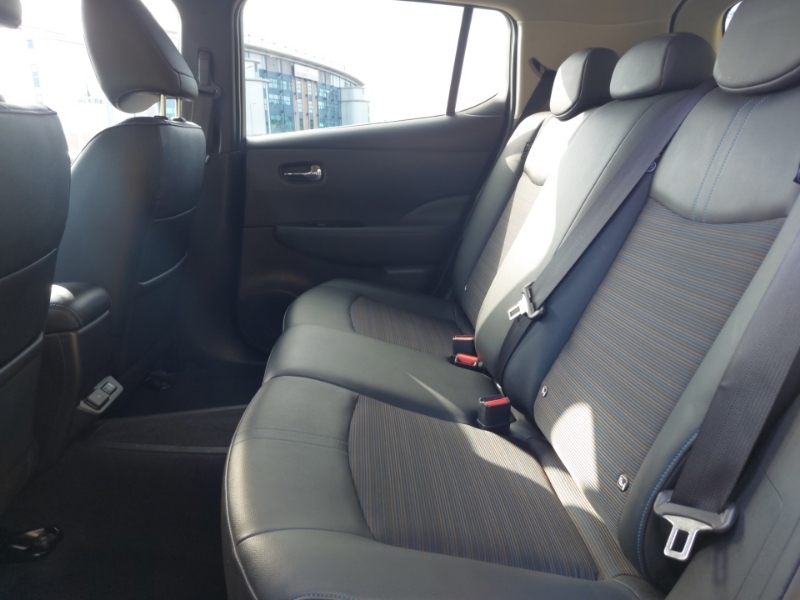 Nissan Leaf 110Kw N-connecta 40Kwh Black #6