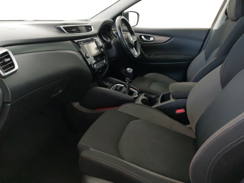 Nissan Qashqai 1.5 Dci N-connecta Glass Roof Pack Red #5