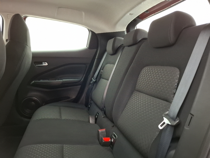 Nissan Juke 1.0 Dig-t Acenta Premium SK25GHF Red #6