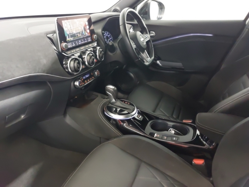 Nissan Juke 1.6 Hybrid Tekna White #5
