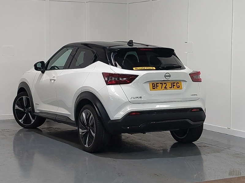 Nissan Juke 1.6 Hybrid Tekna White #2