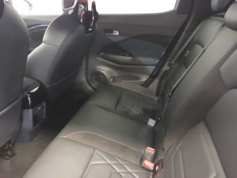 Nissan Juke 1.6 Hybrid Tekna White #6
