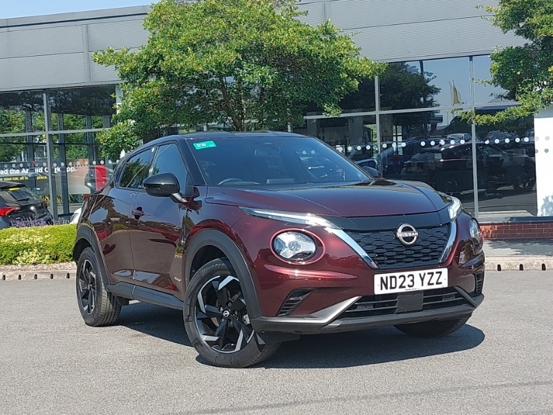 Nissan Juke 1.6 Hybrid N-connecta Red