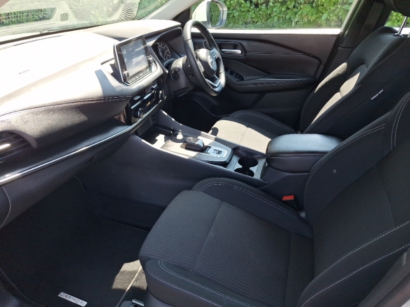 Nissan Qashqai 1.5 E-power Acenta Premium White #4