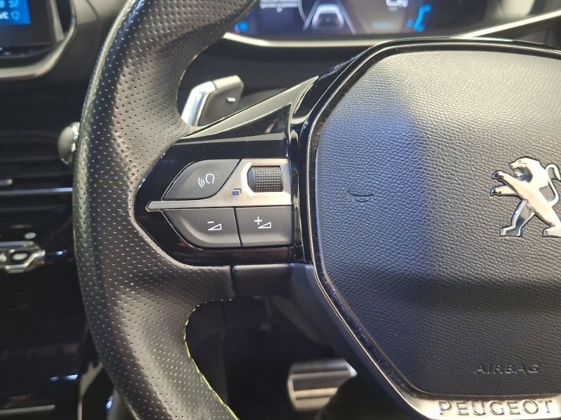 Peugeot 208 Peugeot 208 Gt Premium Puretech White #12