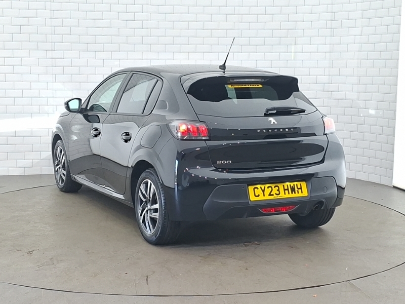 Peugeot 208 1.2 Puretech 100 Active Premium Eat8 Black #2