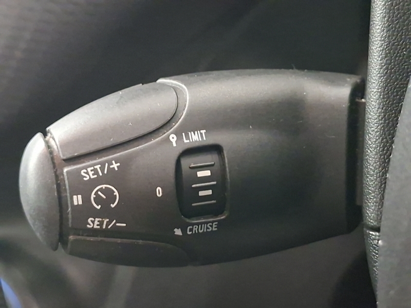 Peugeot 208 1.2 Puretech Allure Eat Euro 6 Ss Grey #17