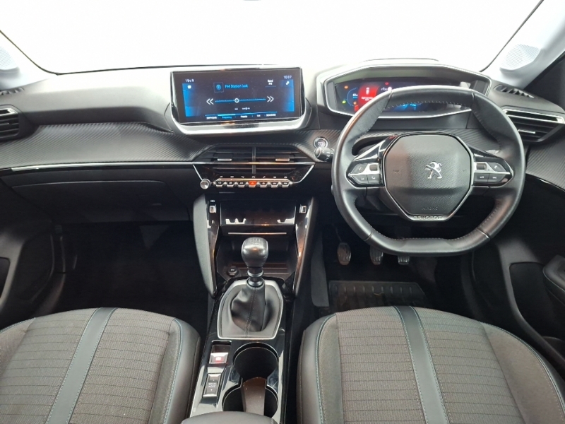 Peugeot 208 1.2 Puretech 100 Allure Premium White #3