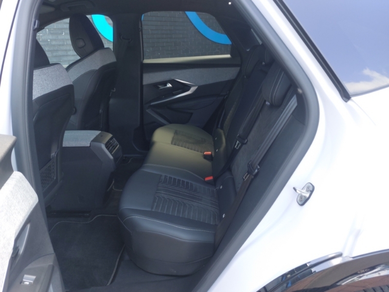 Peugeot 3008 157Kw Gt 73Kwh White #6