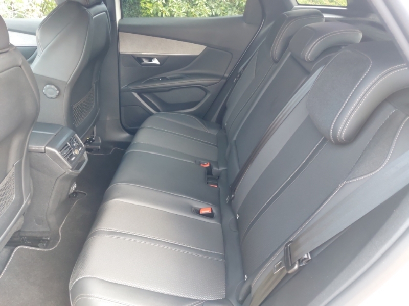Peugeot 3008 1.2 Hybrid 136 Gt E-dsc6 White #6