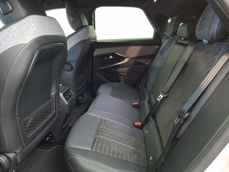 Peugeot 3008 157Kw Gt 73Kwh White #4