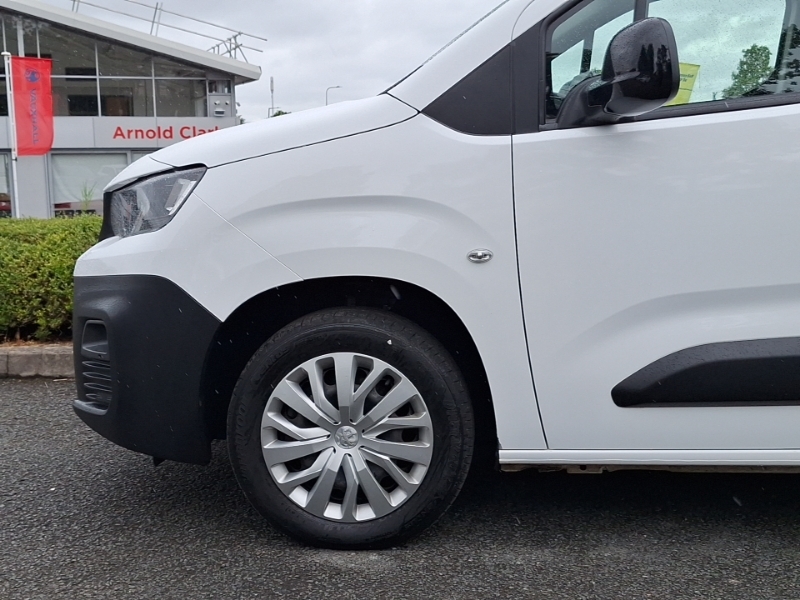 Peugeot Partner 950 1.5 Bluehdi 130 Asphalt Premium Van Eat8 White #19