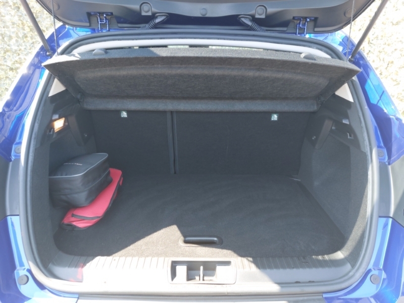 Renault Captur 1.3 Tce Iconic Euro 6 Ss 11,782 Car Detail #18