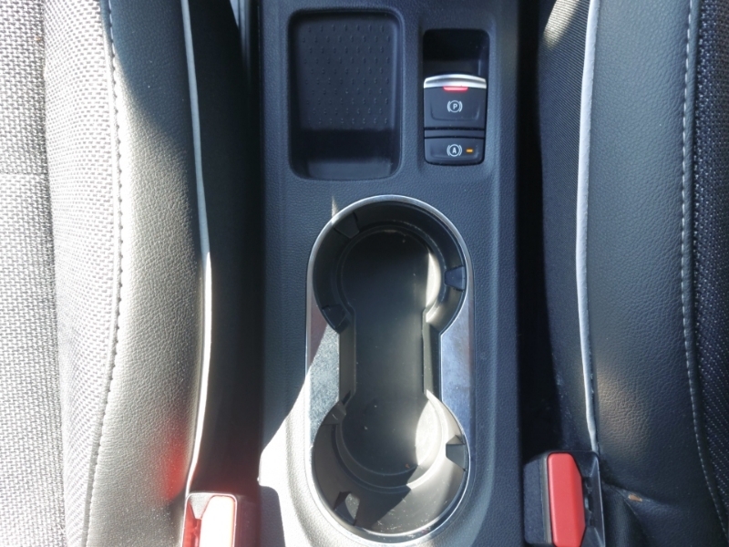 Renault Captur 1.3 Tce Iconic Euro 6 Ss 11,782 Car Detail #17