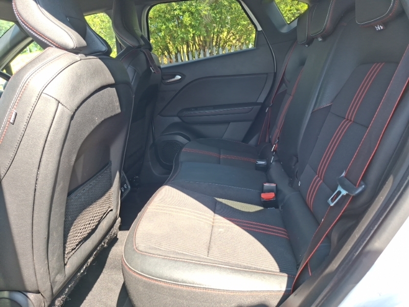Renault Captur 1.3 Mild Hybrid 140 R.s. Line White #6