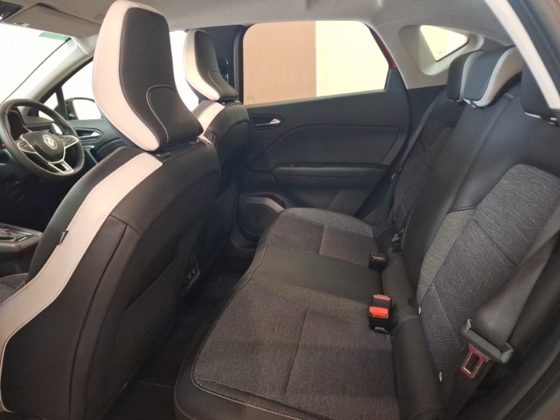 Renault Captur 1.6 E-tech Full Hybrid 145 Techno Red #6