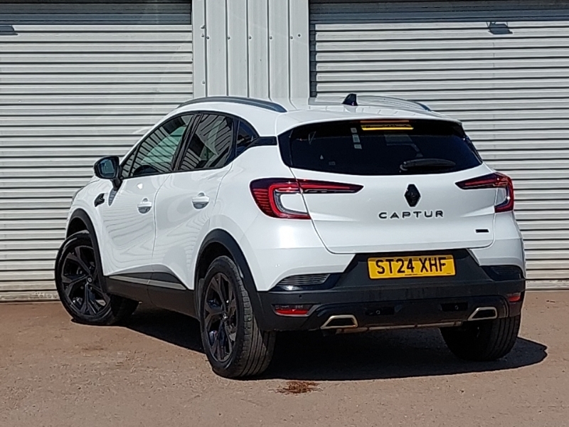 Renault Captur 1.6 E-tech Full Hybrid 145 Engineered White #2
