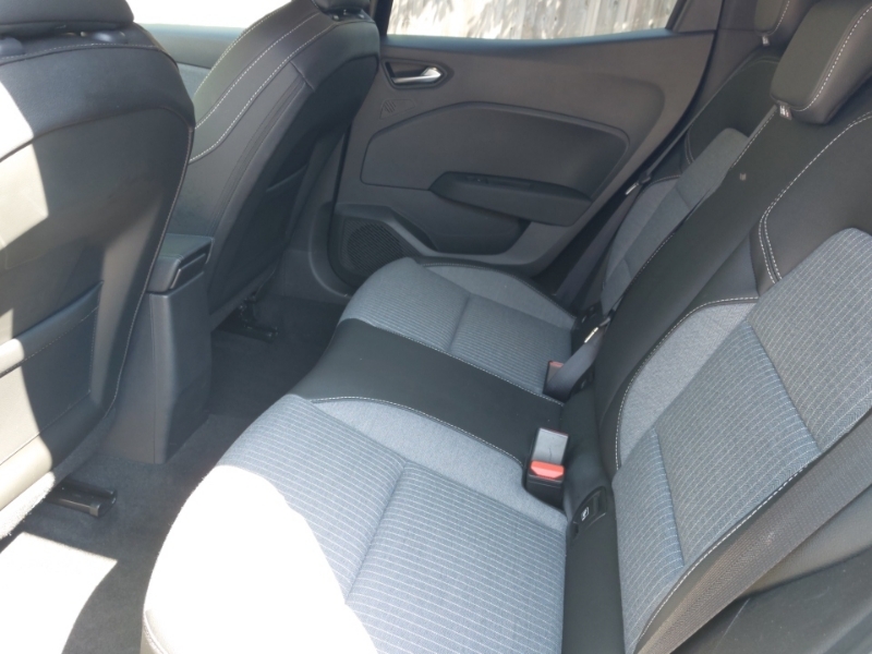 Renault Clio 1.0 Tce 90 Techno HS25PKU Black #6