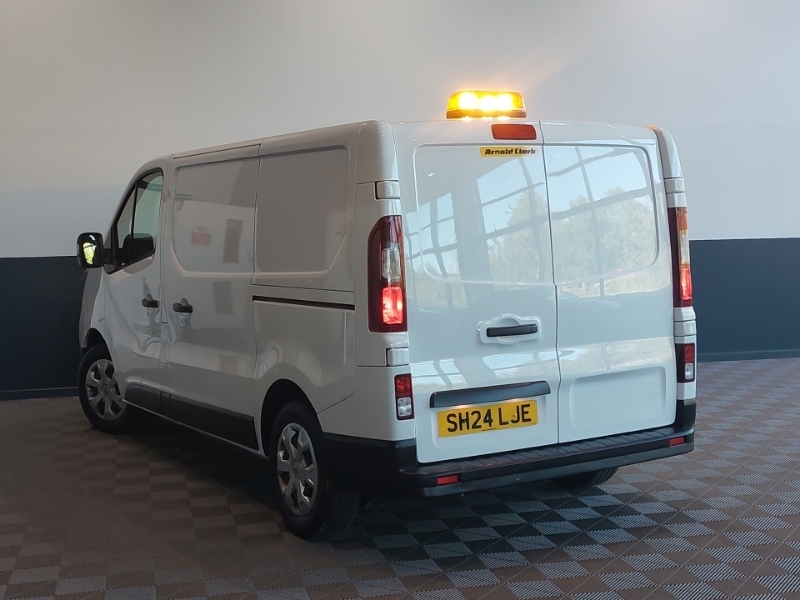 Renault Trafic Sl30 Blue Dci 130 Advance Van White #2