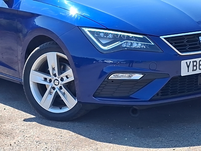 Seat Leon 1.5 Etsi Mhev Fr Estate Hybrid Dsg Euro Red #19
