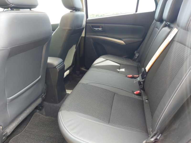 Suzuki S Cross 1.5 Hybrid Ultra Allgrip Ags Red #6