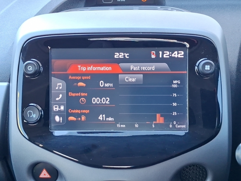Toyota Aygo 1.0 Vvt-i X-play 69 Bhp Red #15
