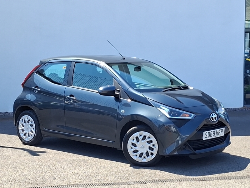 Toyota Aygo 1.0 Vvt-i X-play 69 Bhp Red #7