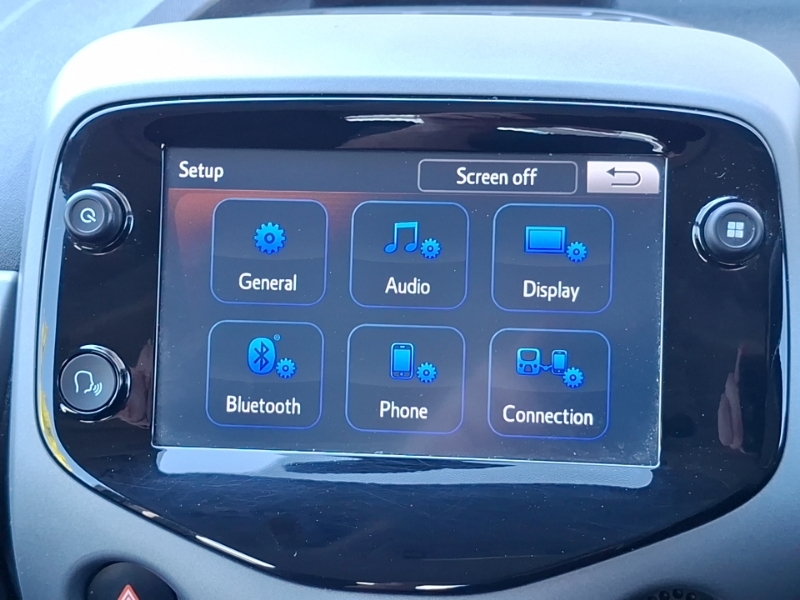 Toyota Aygo 1.0 Vvt-i X-play 69 Bhp Red #10