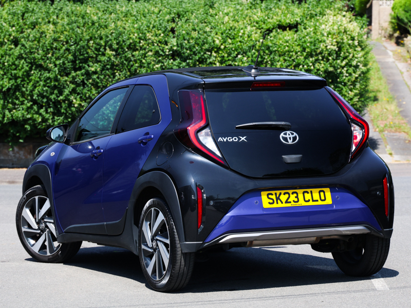 Toyota Aygo X 1.0 Vvt-i Exclusive Blue #2