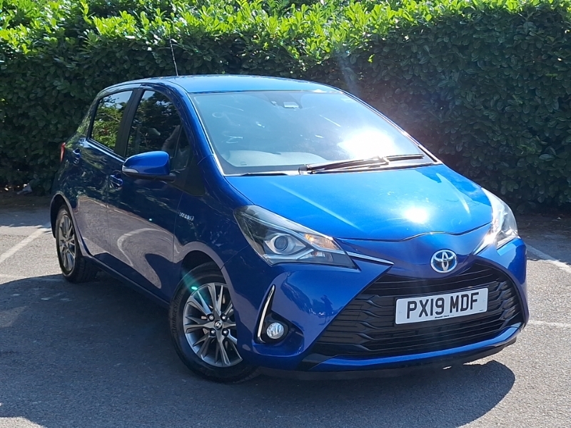 Toyota Yaris Yaris Icon Vvt-i Hev Cvt Grey #1