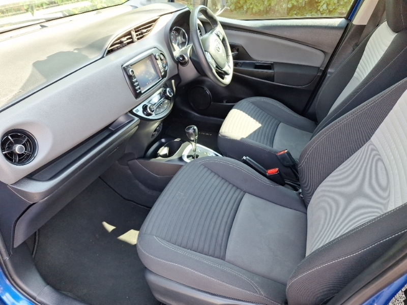 Toyota Yaris Yaris Icon Vvt-i Hev Cvt Grey #5