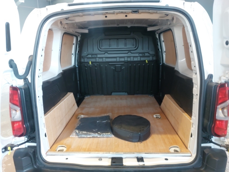 Toyota Proace City 1.5 Bluehdi Active Short Panel Van Swb Euro 6 Ss Black #18