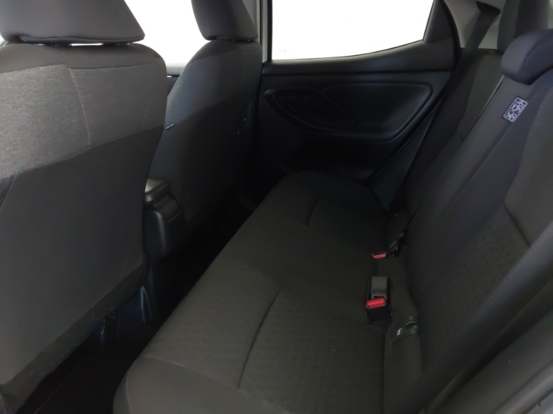Toyota Yaris 1.5 Hybrid Design Cvt White #6