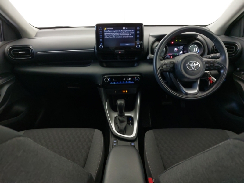 Toyota Yaris 1.5 Hybrid Design Cvt White #3