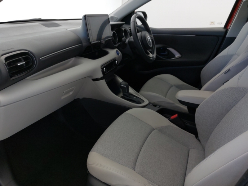 Toyota Yaris 1.5 Hybrid Excel Cvt Red #5
