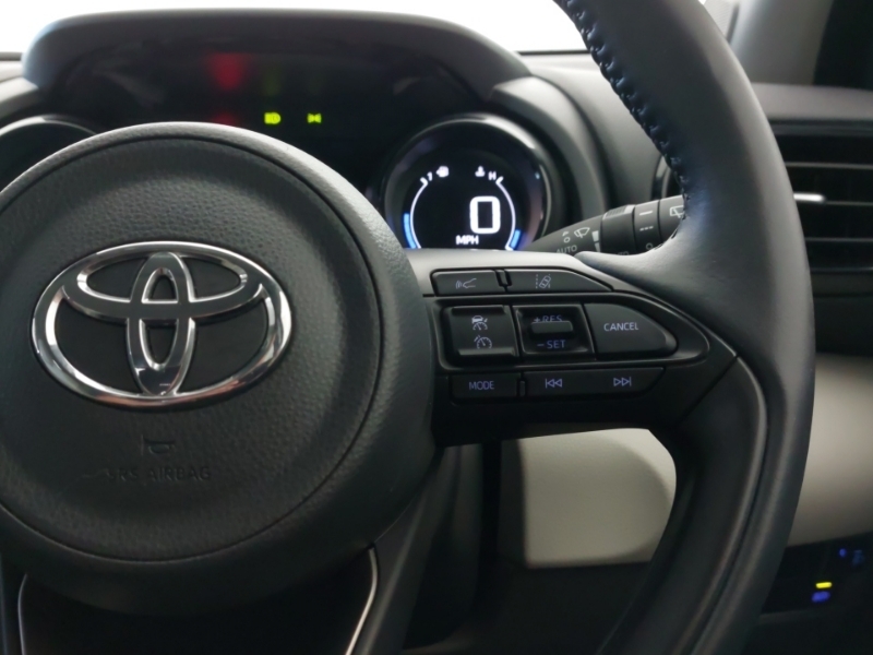 Toyota Yaris 1.5 Hybrid Icon Cvt Blue #13