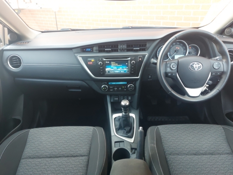 Toyota Auris 1.6 V-matic Icon Blue #3